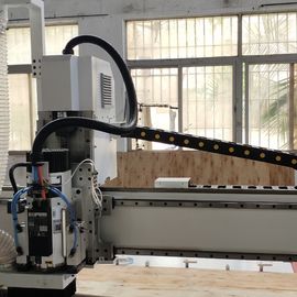 CNCの副木のための木製の副木の打抜き機鋼鉄材料CNCのルーター機械